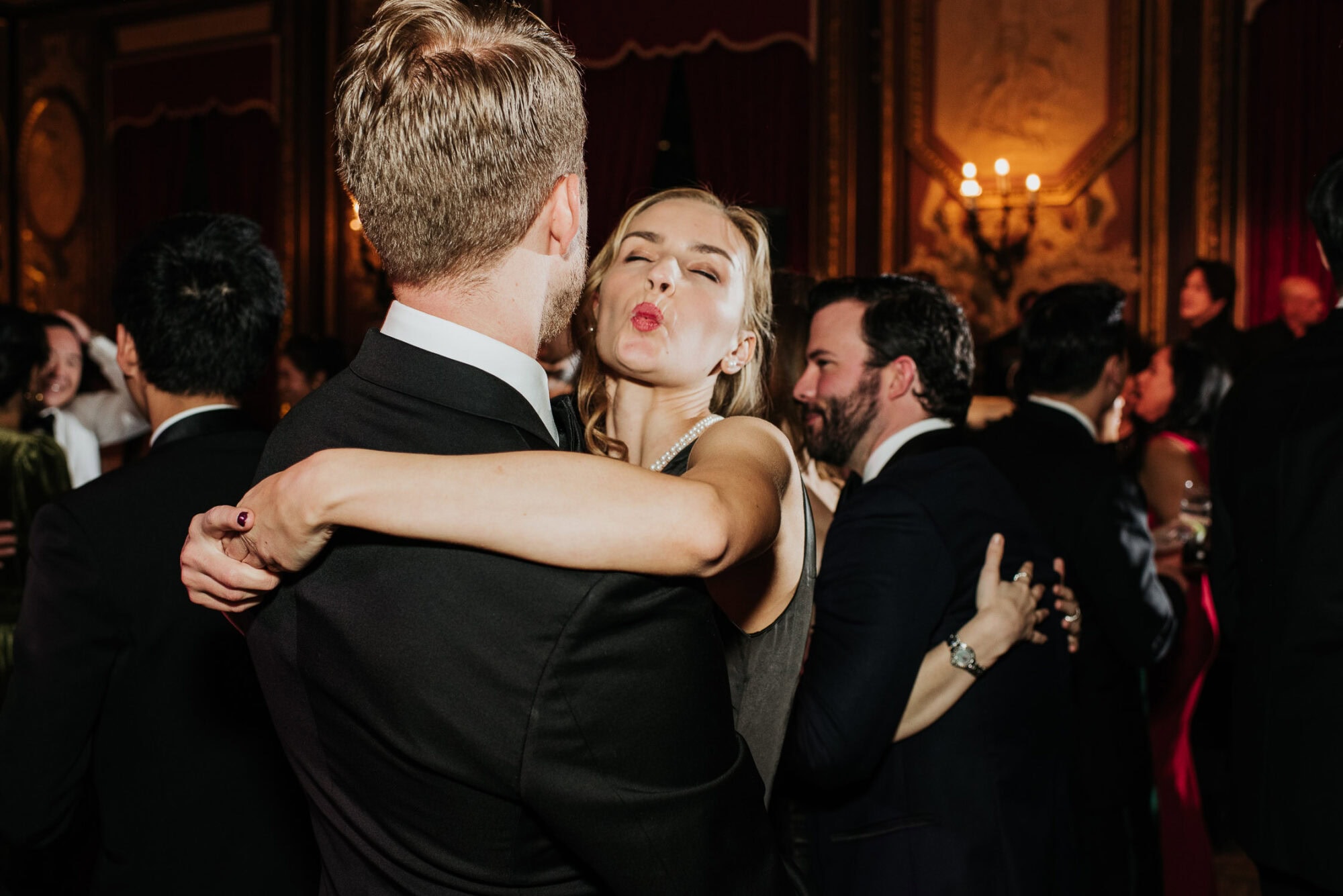 The Metropolitan Club, Fall Metropolitan Club Wedding, Brooklyn Photojournalistic Wedding Photographer, Eileen Meny Photography, Winsome Floral