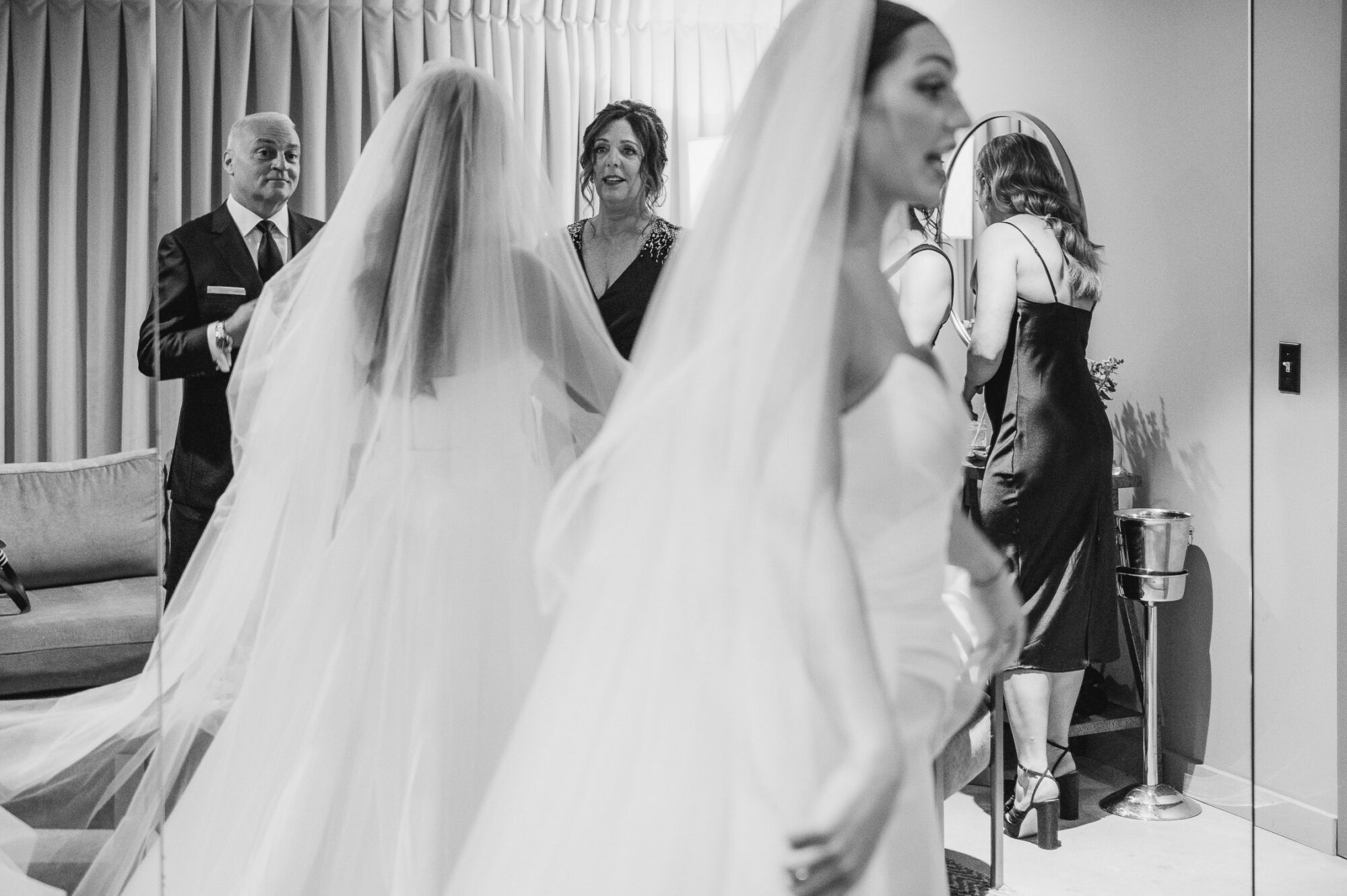 Eileen Meny Photography, Brooklyn Photojournalistic Wedding Photographer